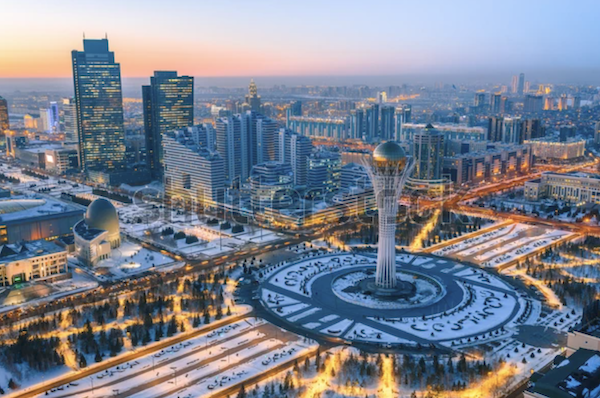 image of networking event (for a b2b saas)